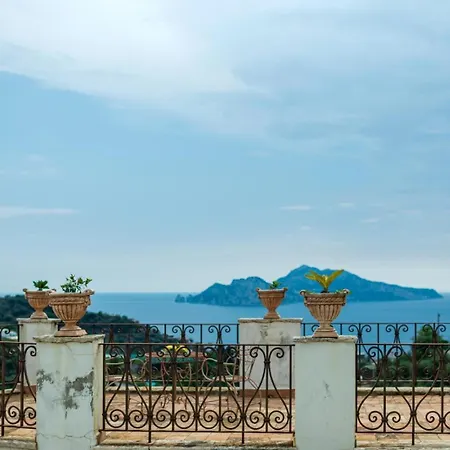 Historic Relais Santa Lucia Villa Massa Lubrense